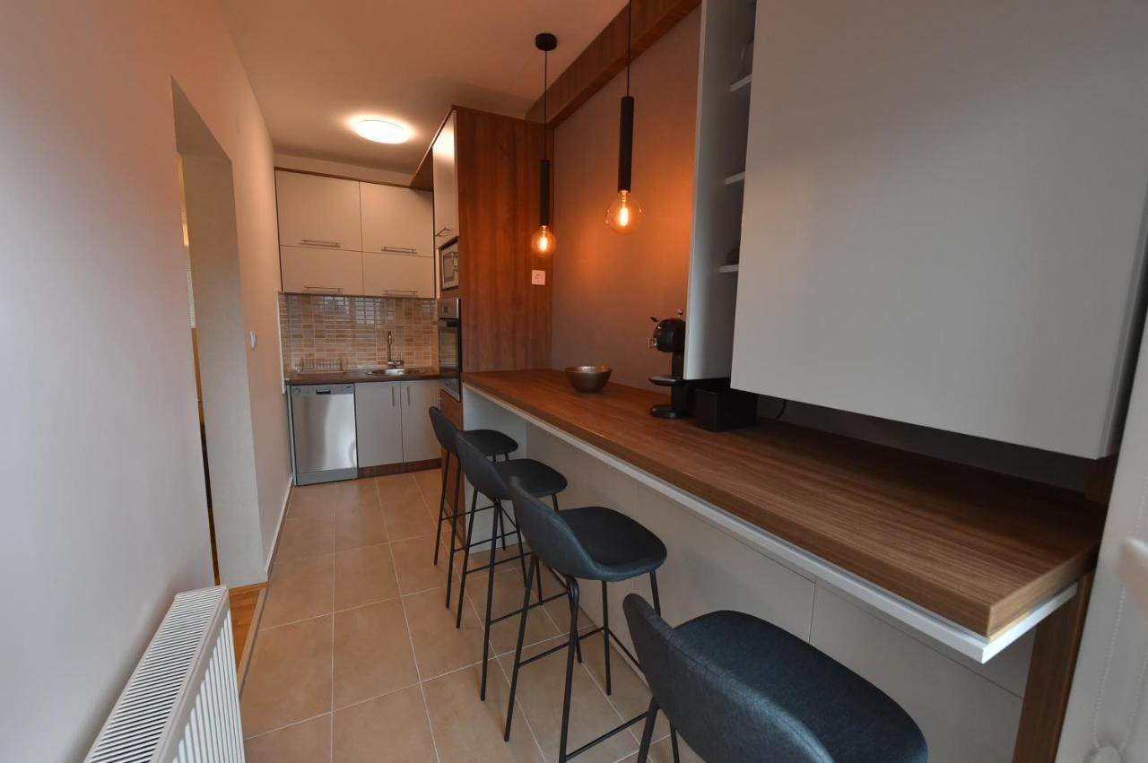 Sky Lux Apartman Gornji Milanovac Esterno foto