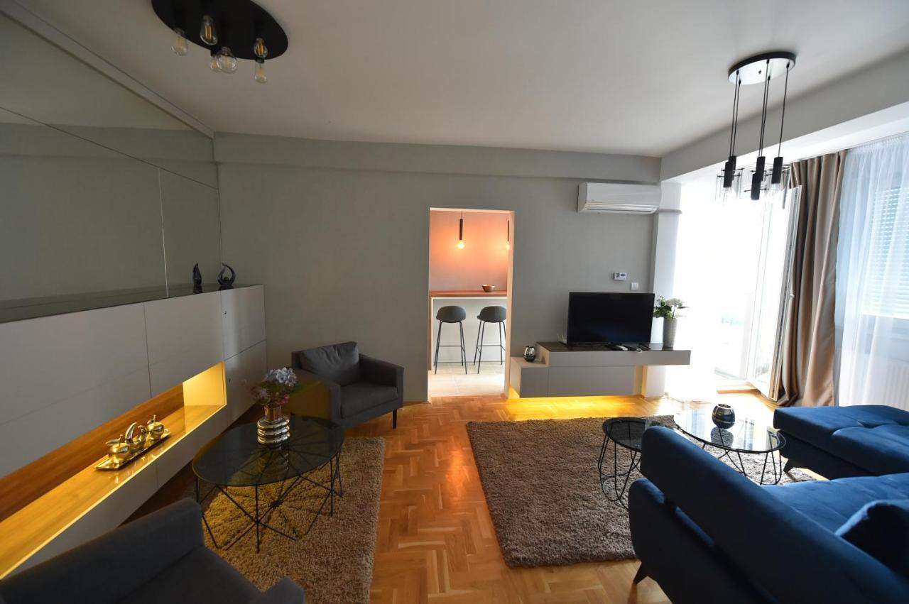 Sky Lux Apartman Gornji Milanovac Esterno foto